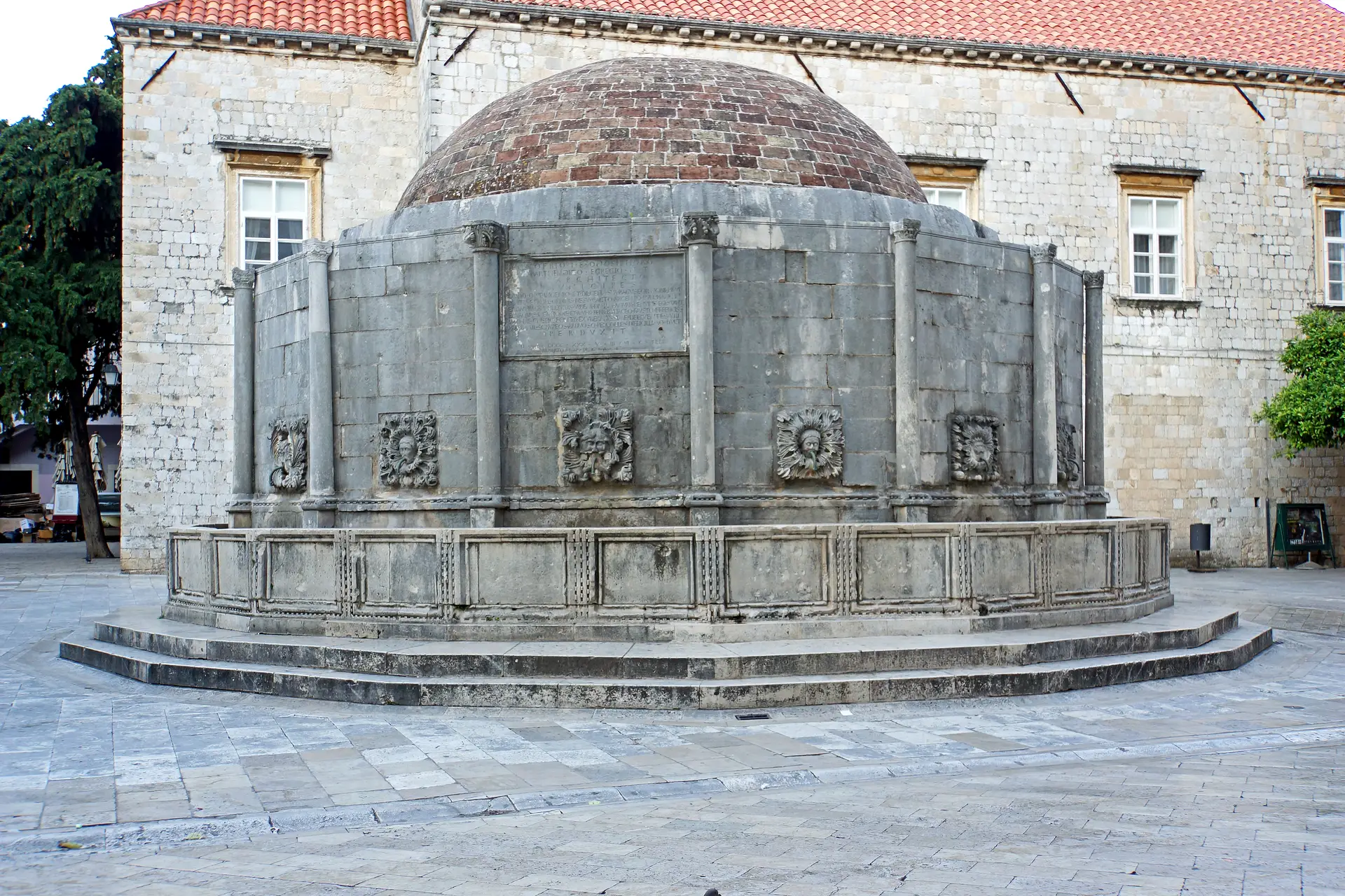 Big renaissance fountain