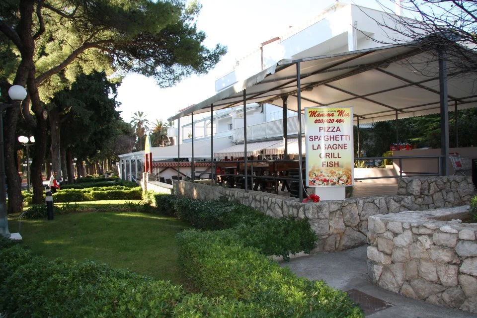 outside terrace of a pizzeria